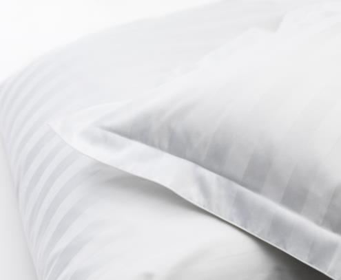 Linge de lit DUX à rayures en satin blanc