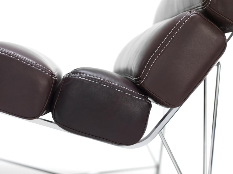 furniture_easy chair_spider chair_chrome-dakota 28_PI_contrasting stiches_1